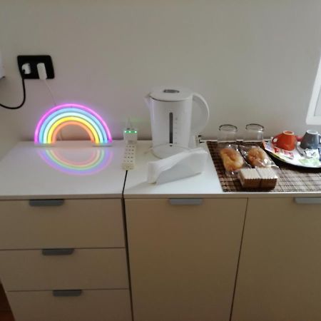 Appartement Over The Rainbow - Cozy Studio In The Centre Of Ferrare Extérieur photo